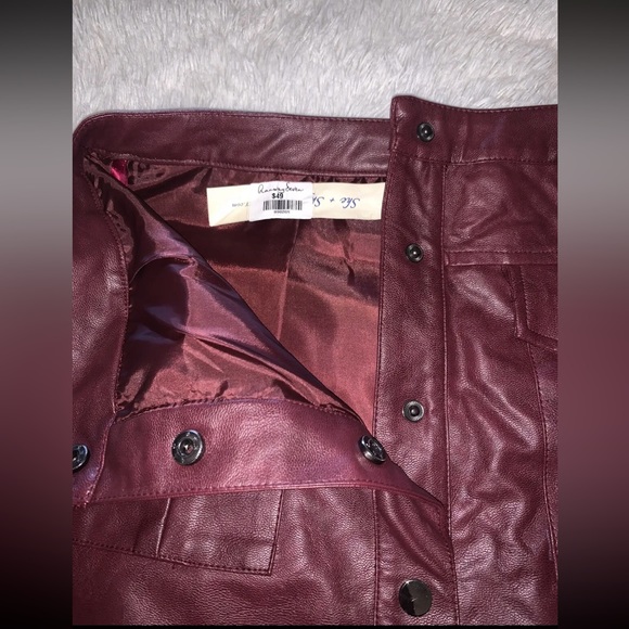 Indigo Rein Juniors Distressed Shorts 3 Mid-High Made w/ Recycling Bottles NWT - Picture 6 of 10